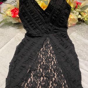 Little Black Dress XS sleeveless b neck